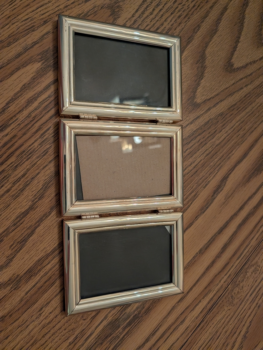 Fesco International Vintage Triple Hinge Photo Frame With Gold Accent